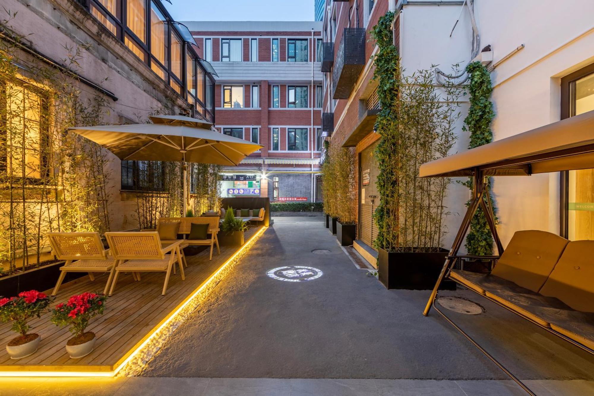 True Go Hotel - Shanghai Jing'An Temple Nanjing West Road Extérieur photo