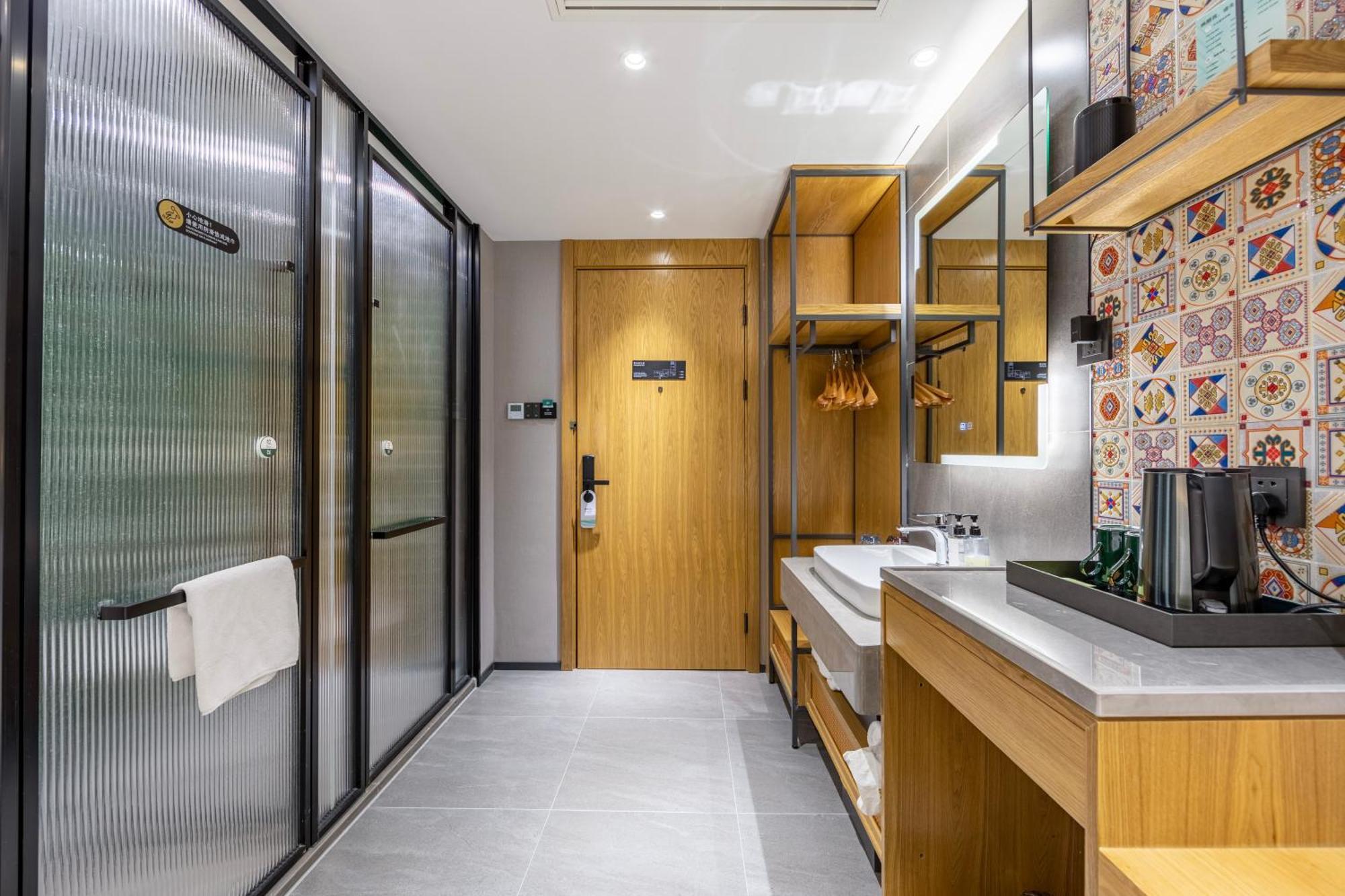 True Go Hotel - Shanghai Jing'An Temple Nanjing West Road Extérieur photo