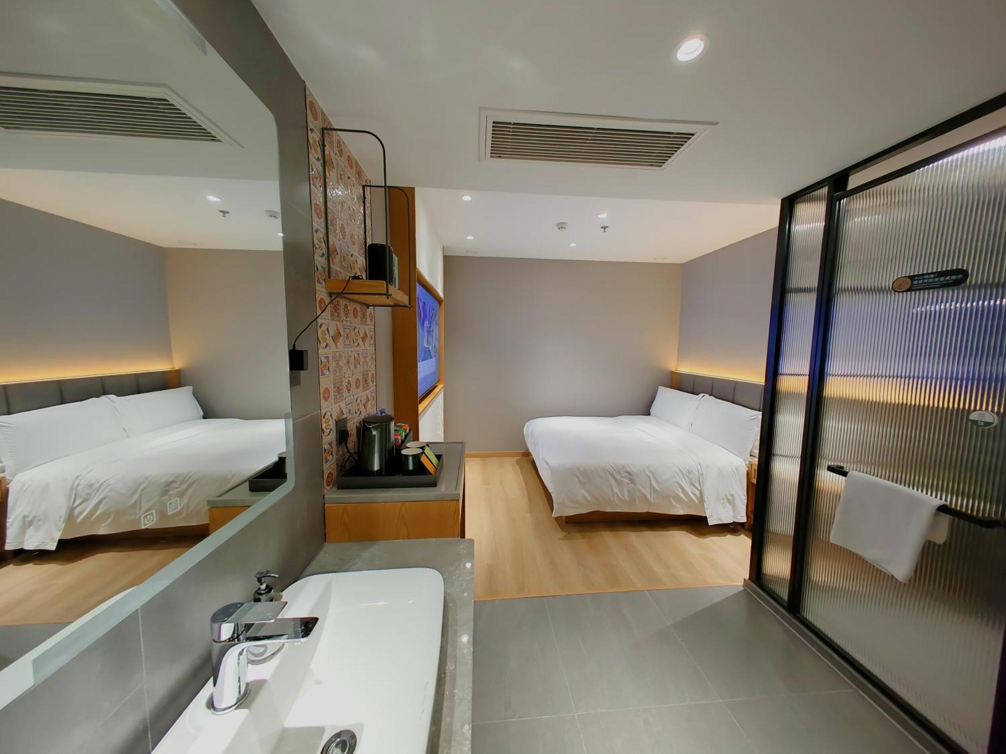 True Go Hotel - Shanghai Jing'An Temple Nanjing West Road Extérieur photo